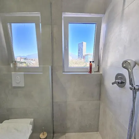 公寓 Center Duplex Penthouse For 9 地拉那