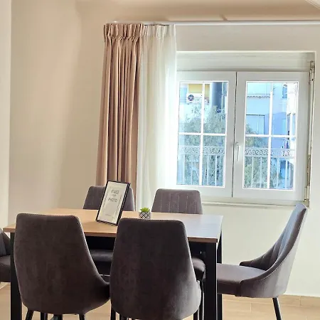 Center Duplex Penthouse For 9 公寓 地拉那