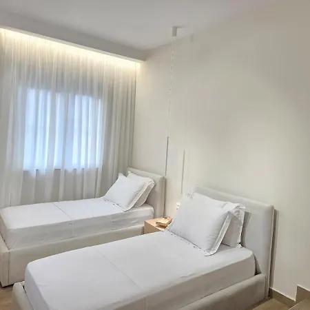 Center Duplex Penthouse For 9 *
