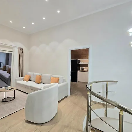 公寓 Center Duplex Penthouse For 9